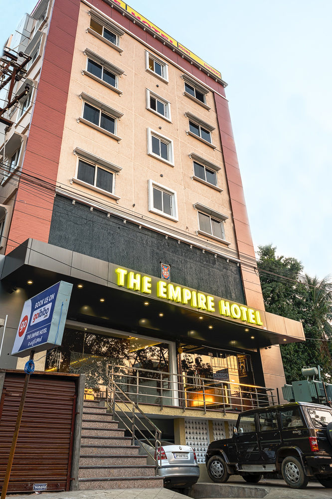 Treebo Empire Hotel Vidzsajavádá Kültér fotó