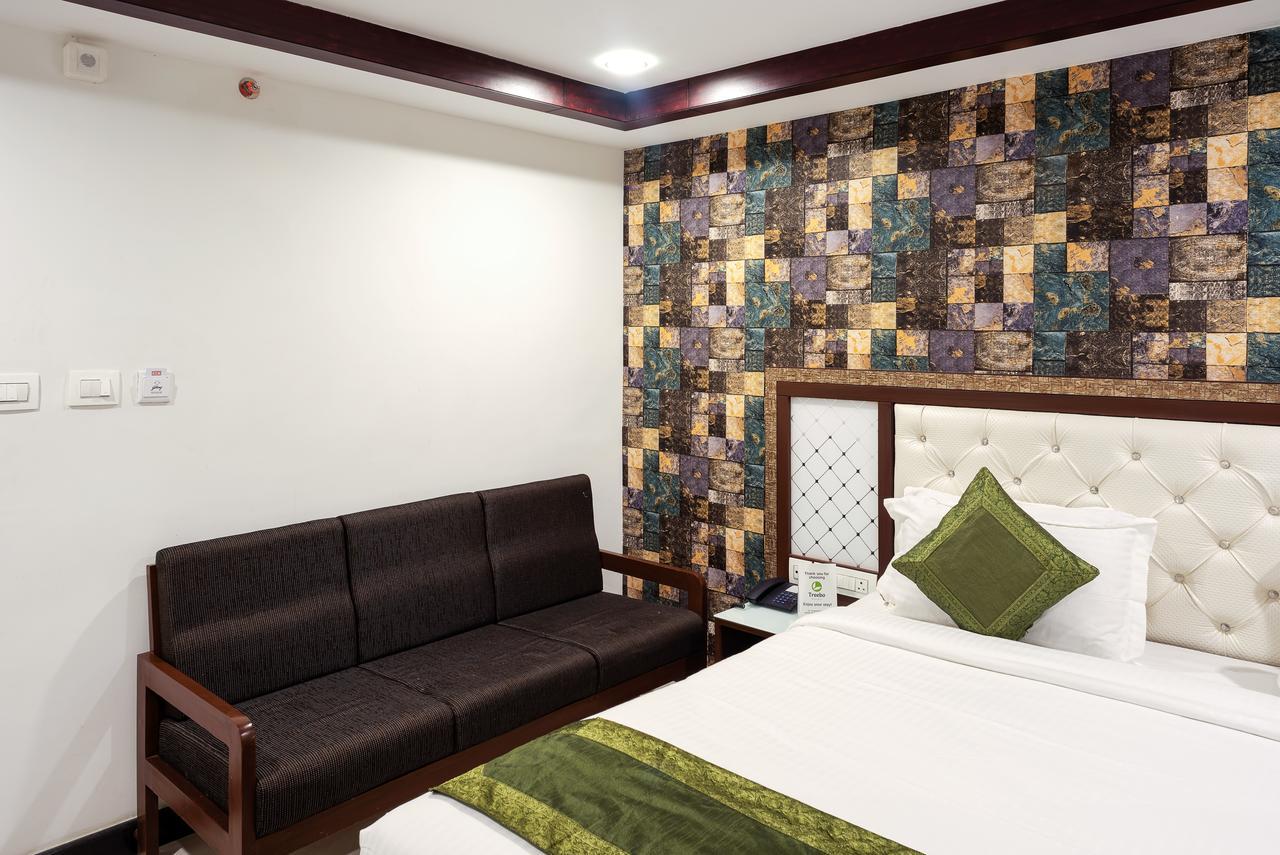 Treebo Empire Hotel Vidzsajavádá Kültér fotó